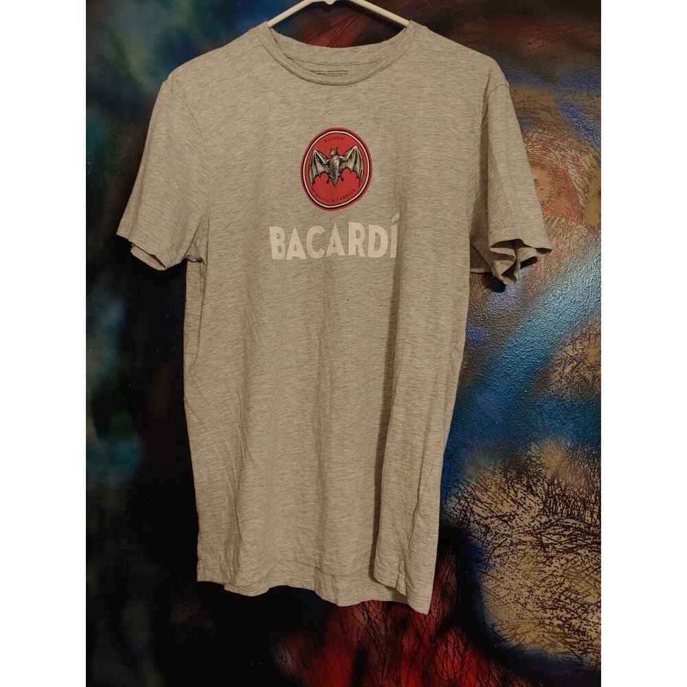 Bacardi Rum Men's Round Neck Grey T-Shirt Bat Logo Size medium~ Made In Mexico